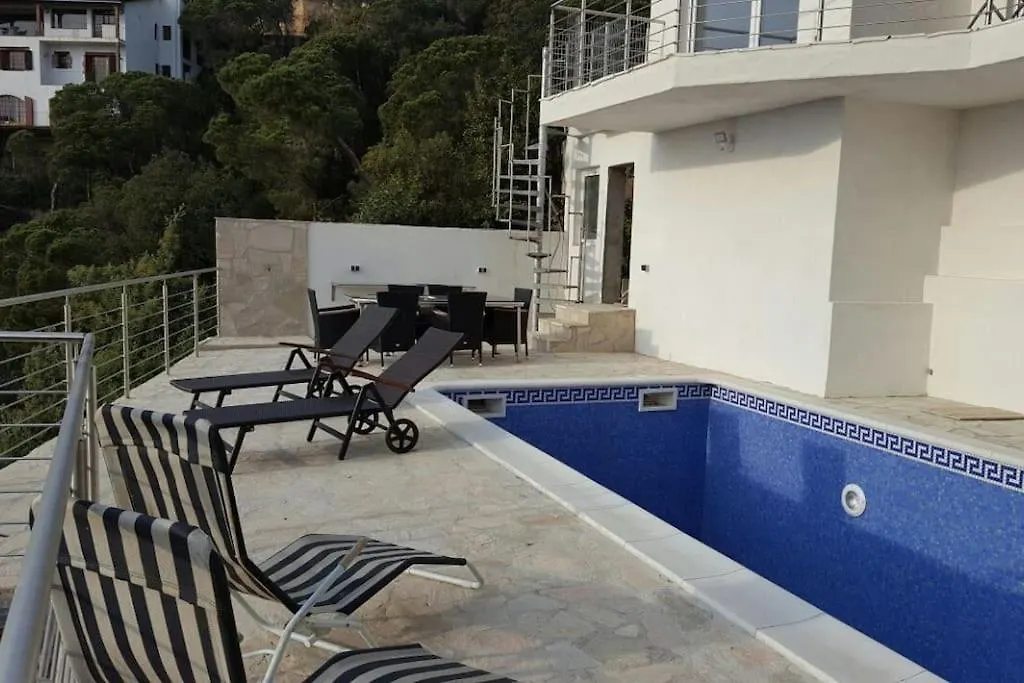 Lloret De Mar, Casa Arjane Βίλα